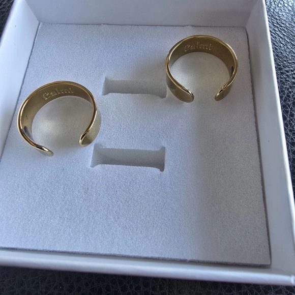 Calmi Rings - Picture 3 of 4